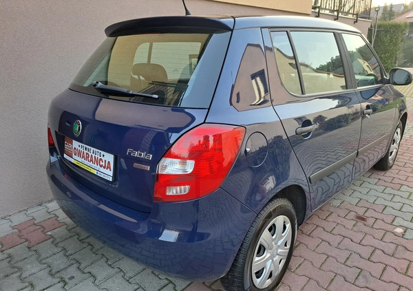 Skoda Fabia cena 15990 przebieg: 215799, rok produkcji 2011 z Chodzież małe 211